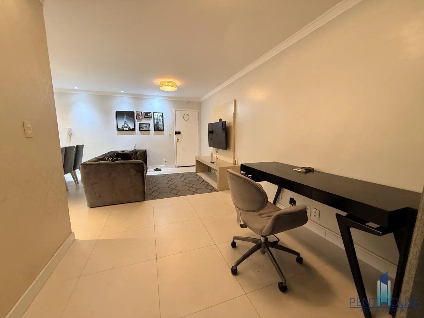 Imagem Apartamento Zona Central para Venda em Balneário Camboriú, CENTRO, 2 dormitórios, 1 banheiro, 1 vaga