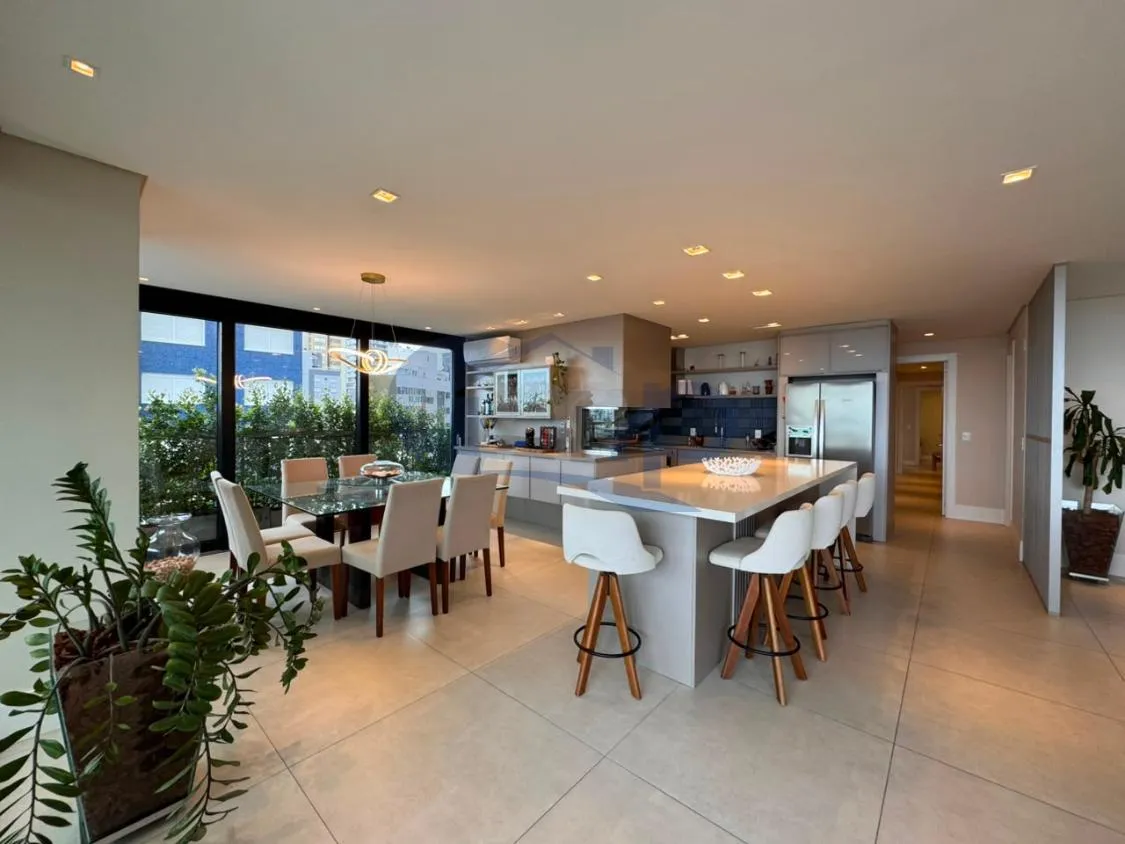 Imagem Apartamento a venda com 4 suites na Praia Grande em Torres/RS