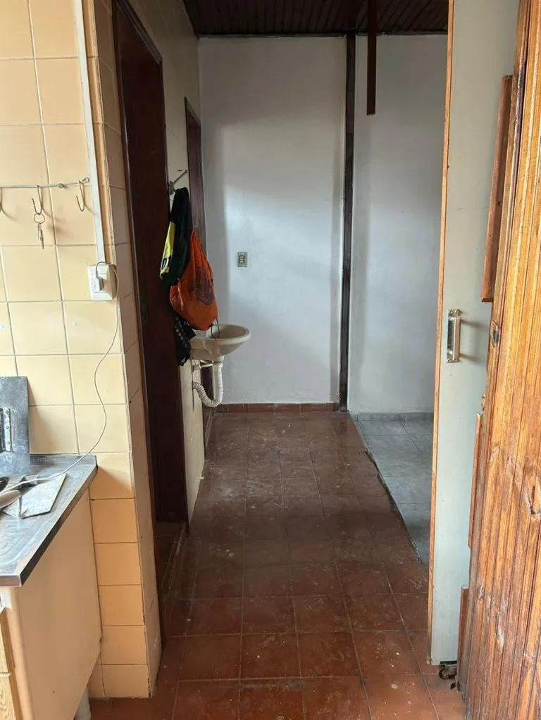 Imagem Galpão Comercial na Vila Antonieta - São Paulo-SP 380m² - 5 Banheiros Venda ou Locação