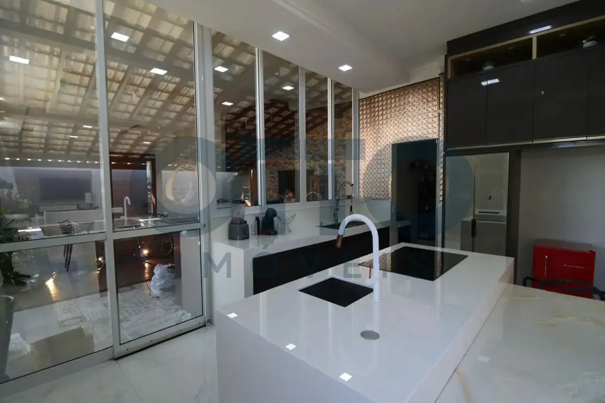 Imagem Casa com 4 quartos e 4 suítes para venda em Outeiro de São Francisco, Porto Seguro