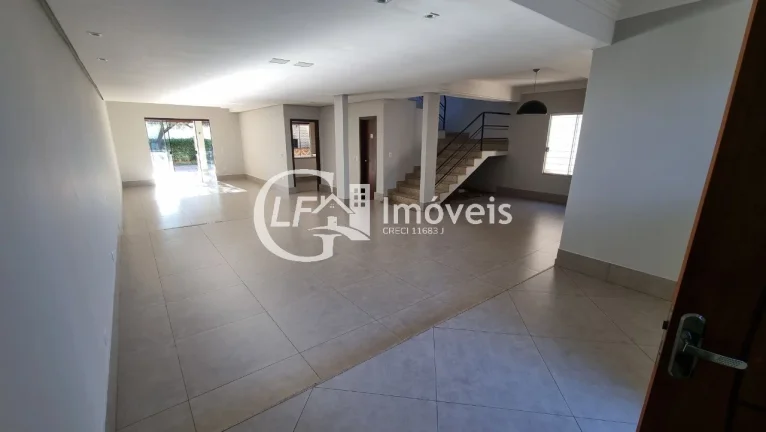 Imagem Excelente Sobrado em Localização Privilegiada ? Próximo à Av. Fábio Zahran