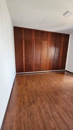 Imagem Apartamento com 3 dormitórios para alugar, 190 m² por R$ 4.564/mês - Edifício Europa - Itatiba/SP