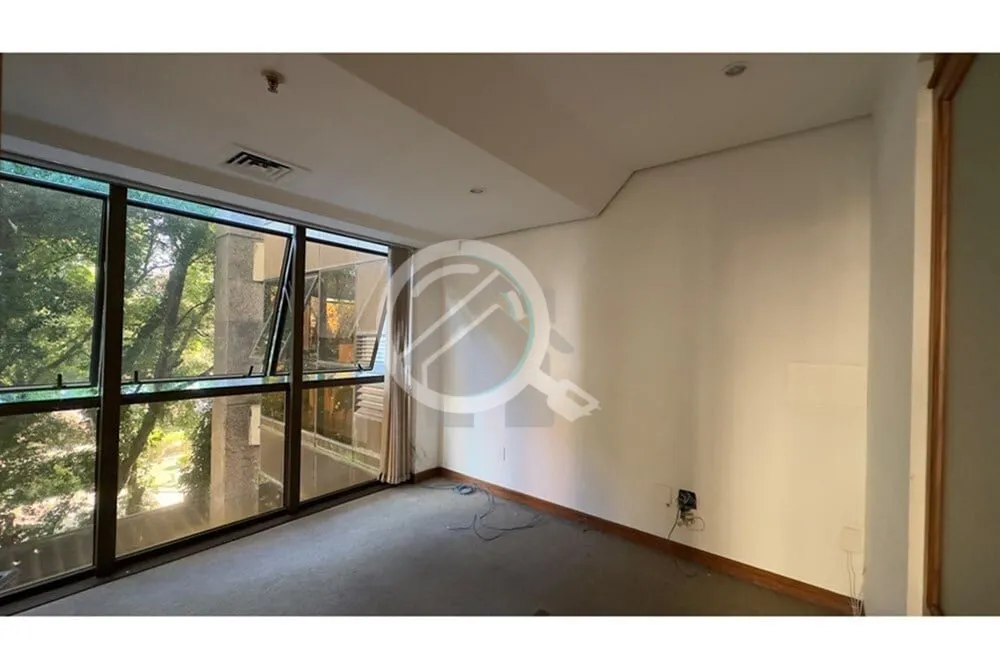 Imagem No Bairro Petrópolis, na Avenida Carlos Gomes,281 sala comercial, 45m² , desocupado, com recepçã...