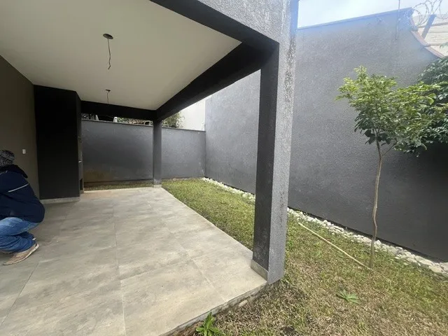 Imagem Casa 4 dormitórios em condominio fechado em Santa Felicidade