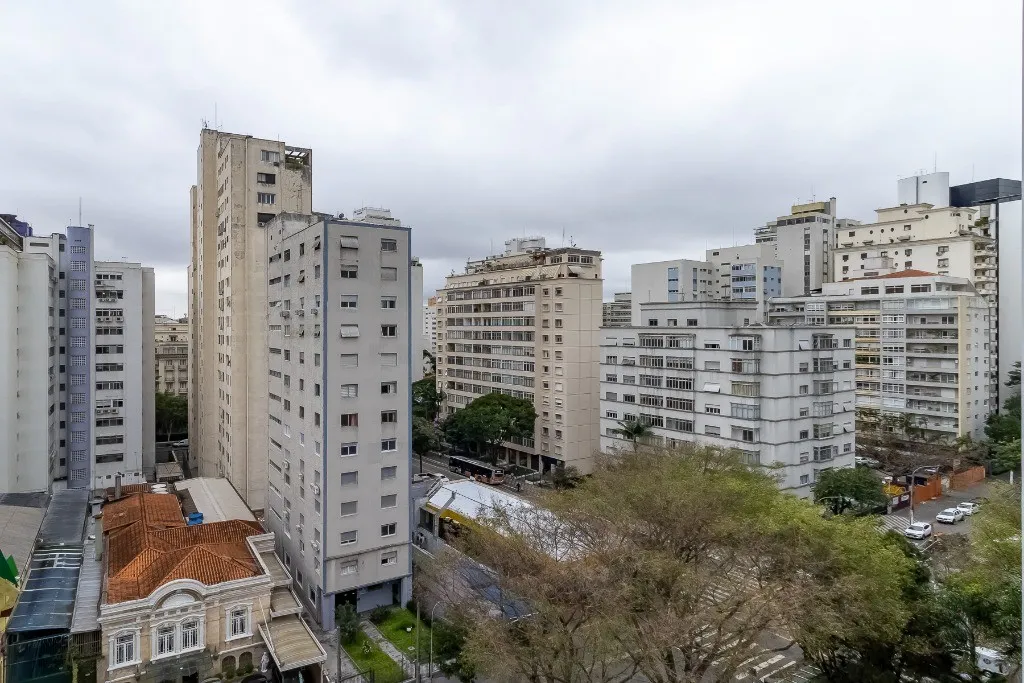Imagem Apartamento à venda em Higienópolis, São Paulo-SP: 3 quartos, 2 suítes, 2 banheiros, 2 vagas, 230m² de área.