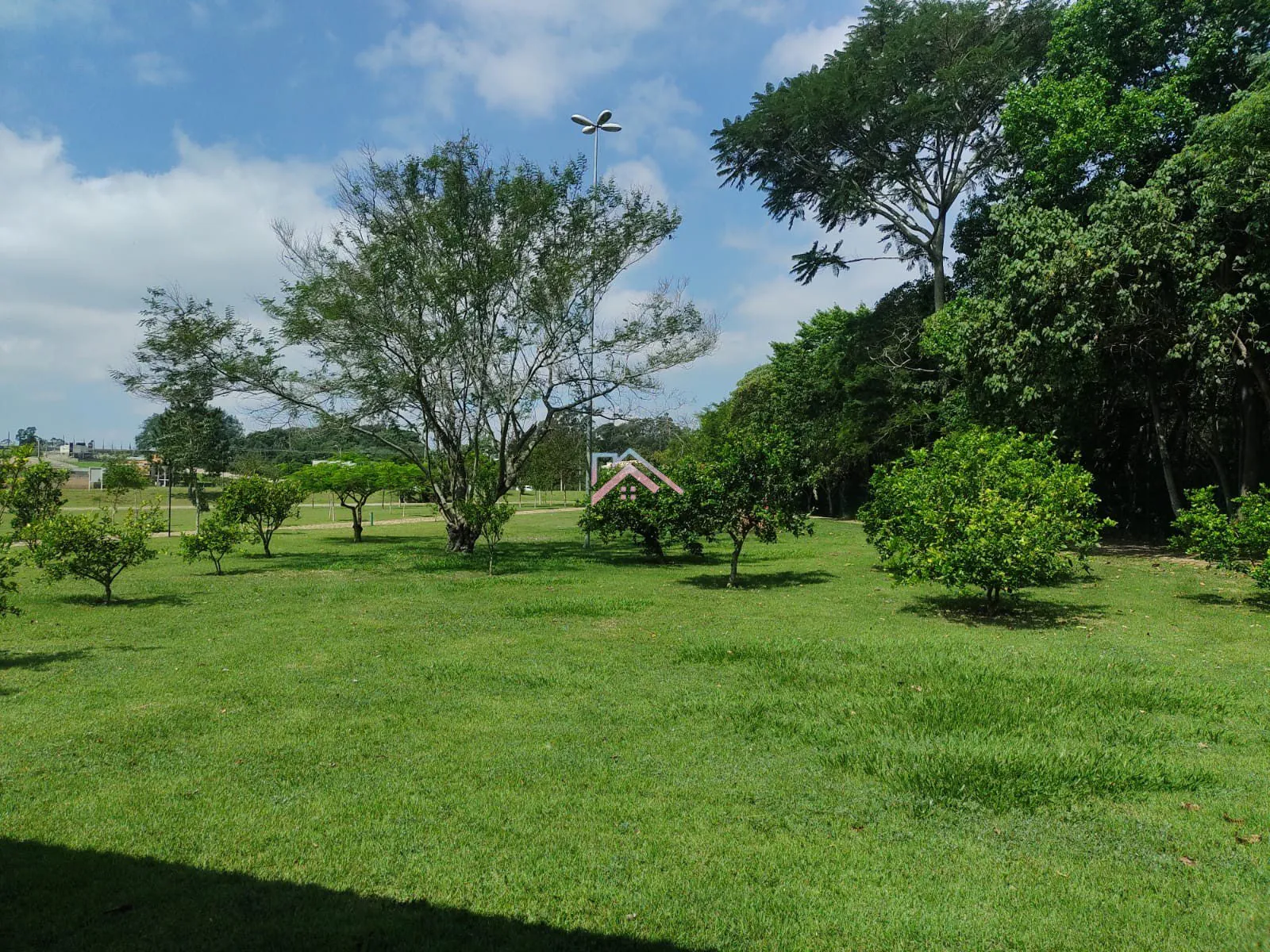 Imagem Terreno à venda Residencial Quinta do Pinhal - Excelente oportunidade de Negócio - Bairro Jacaré - C