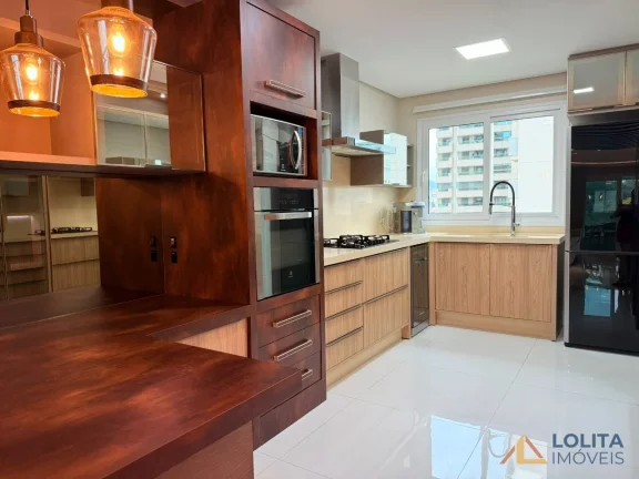 Imagem APARTAMENTO COM 3 SUÍTES À VENDA PRÓXIMO À BEIRA-MAR NORTE EM FLORIANÓPOLIS/SC