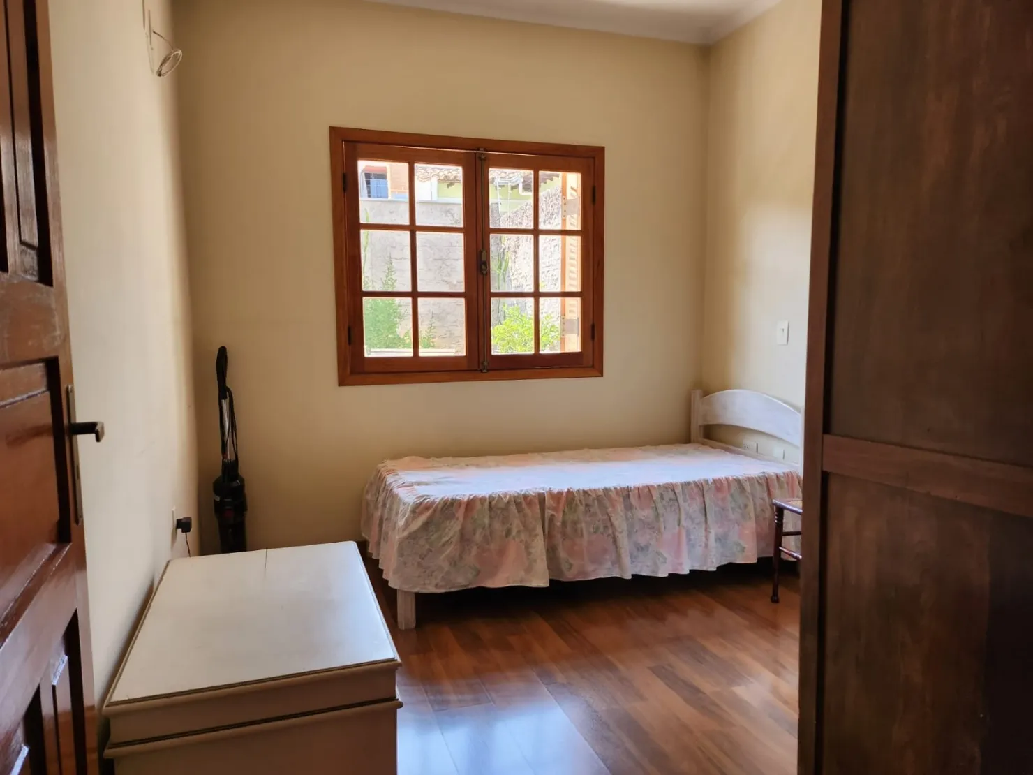 Imagem Casa à venda 4 Quartos, 1 Suite, 1 Vaga, 270M², Santana, Pindamonhangaba - SP