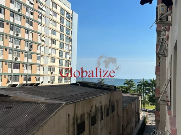Imagem Apartamento à venda com 55m², 2 quartos, 1 banheiro, vista mar por R$399.000,00 no Embaré em Santos