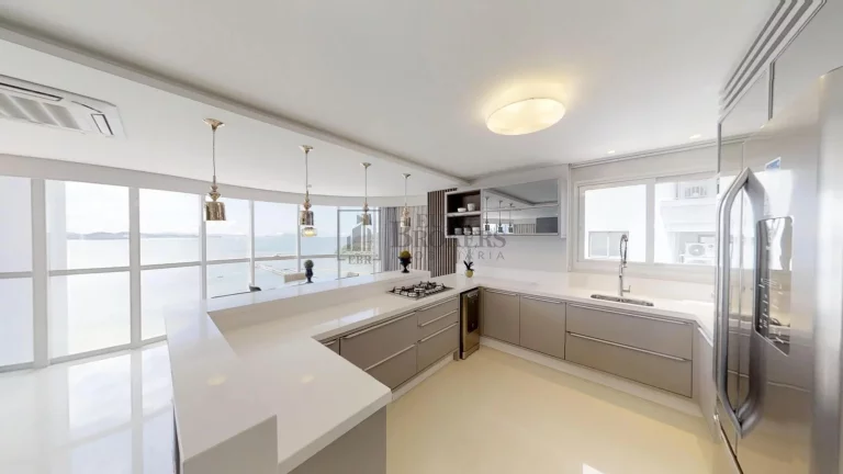 Imagem Apartamento mobiliado com vista mar e 4 suítes em Balneário Camboriú.