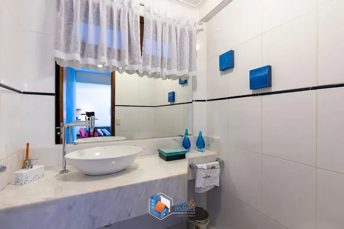 Imagem Casa para venda em Rolinópolis com 4 quartos, sendo 1 suíte, 240m²