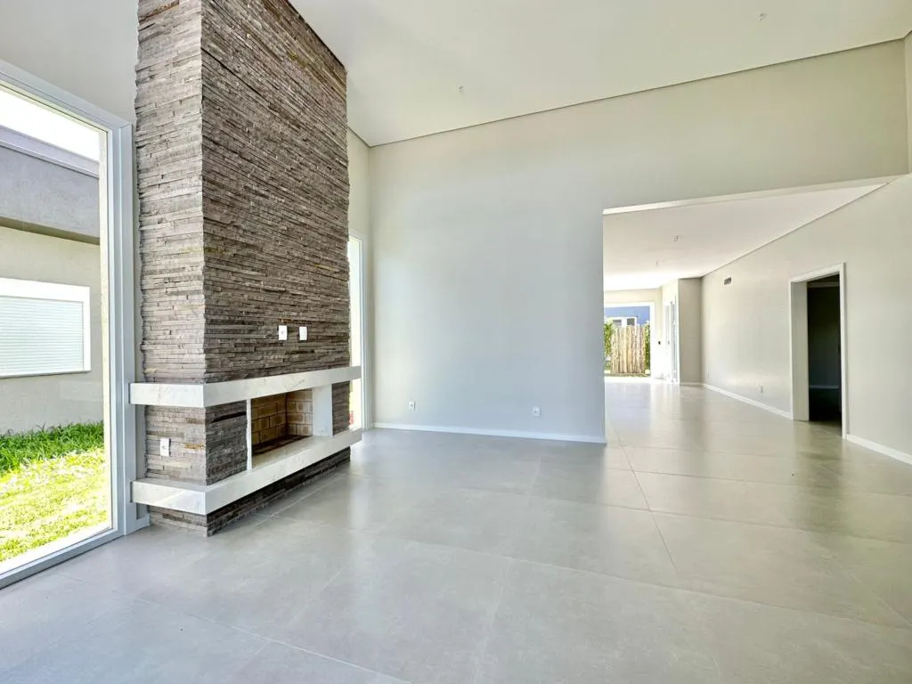 Imagem Casa em Condominio 3 Dormitórios - Bairro Araçá