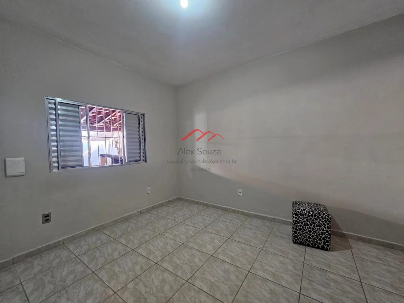 Imagem Casa para Venda em Sumaré, Jardim Maria Antonia (Nova Veneza), 3 dormitórios, 3 banheiros, 4 vagas