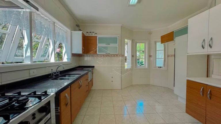 Imagem Casa de Condomínio em Campos do Jordão