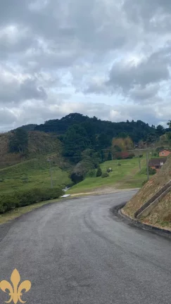 Imagem TERRENO RESIDENCIAL em RANCHO QUEIMADO - SC, Próximo da Praça