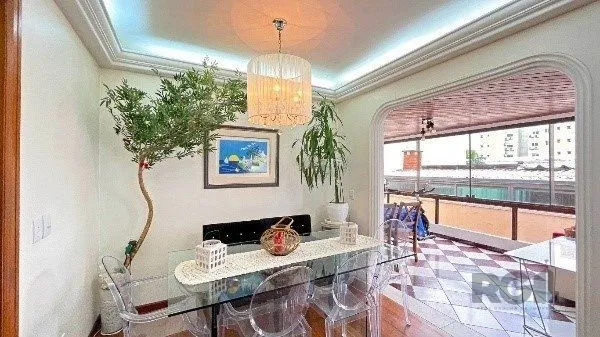 Imagem Apartamento com 3 Dormitórios, Suíte e Sacada e 1 vaga - 115m² - Petrópolis