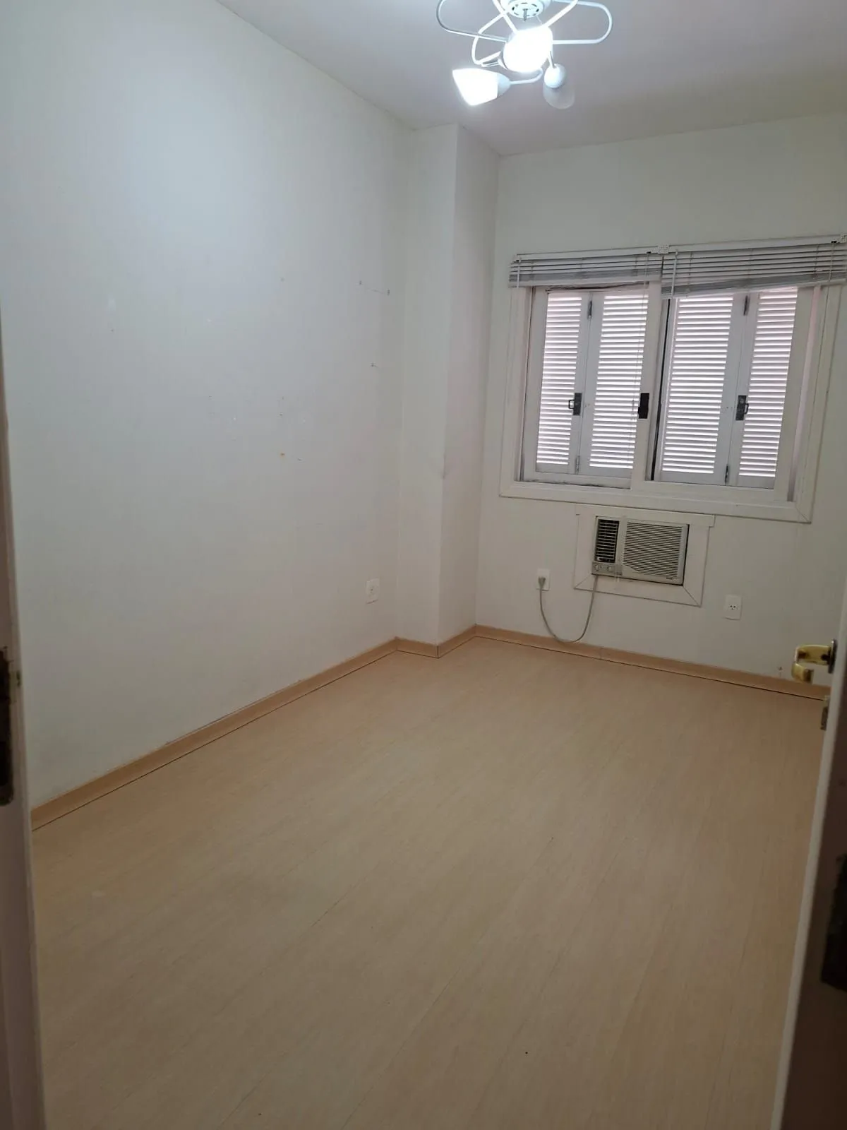 Imagem Casa em condomínio de 3 dorm. na Tristeza