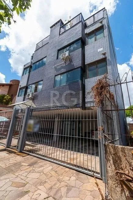 Imagem Apartamento para Venda - 43m², semi mobiliado, 1 dormitório, churrasqueira e 1 vaga de garagem no bairro Partenon