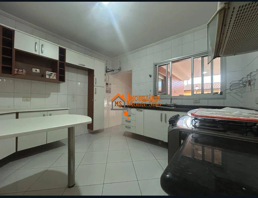 Imagem Sobrado à venda, 390 m² por R$ 1.006.899,00 - Jardim Jovaia - Guarulhos/SP