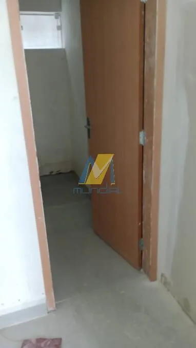 Imagem Galpão Comercial à Venda com 330m² na Rua Oratório - em Santo André