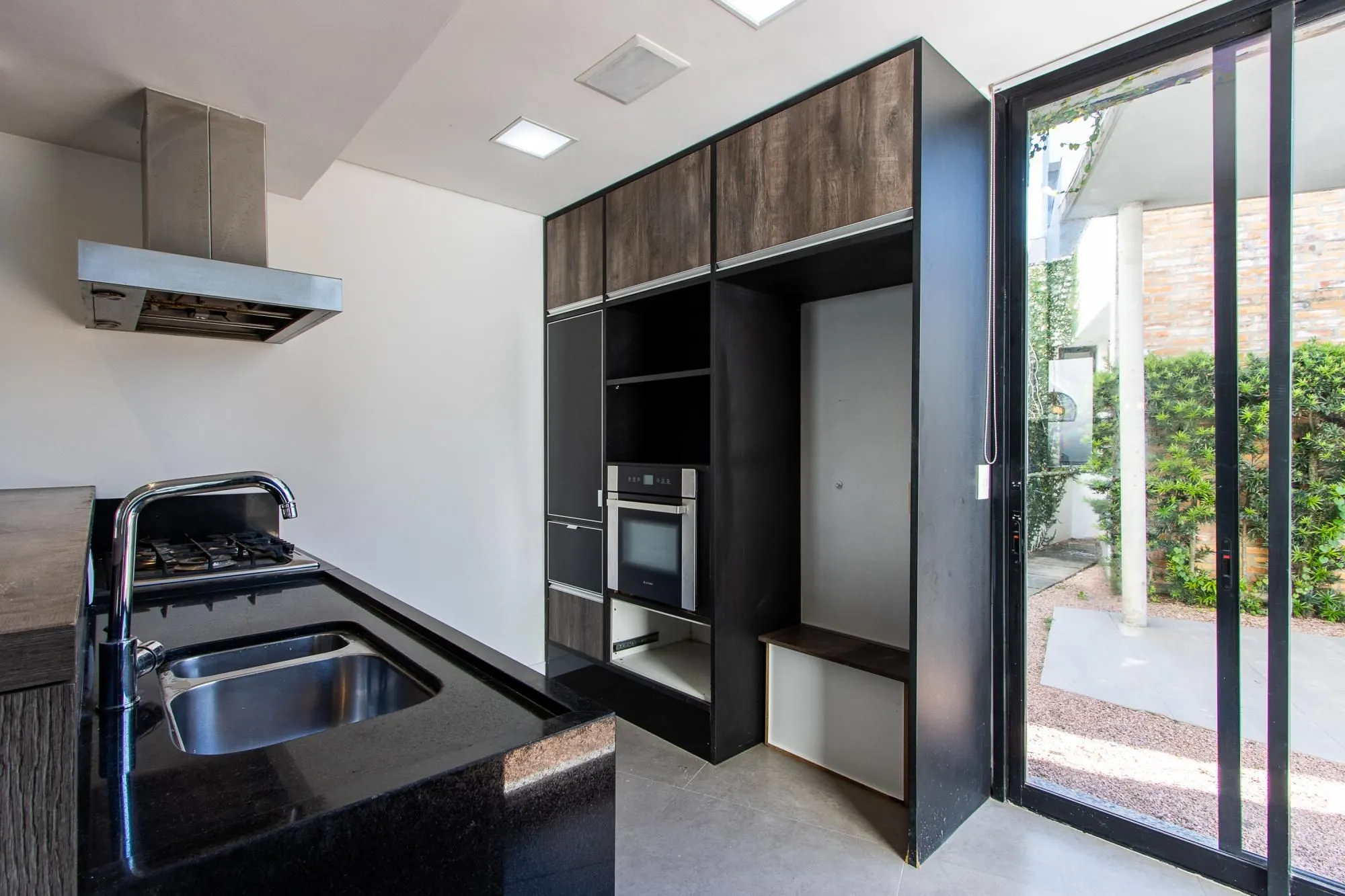 Imagem Casa Condominio - 240.35m², 3 dormitórios, sendo 1 suíte, 2 vagas - Lagos De Nova Ipanema