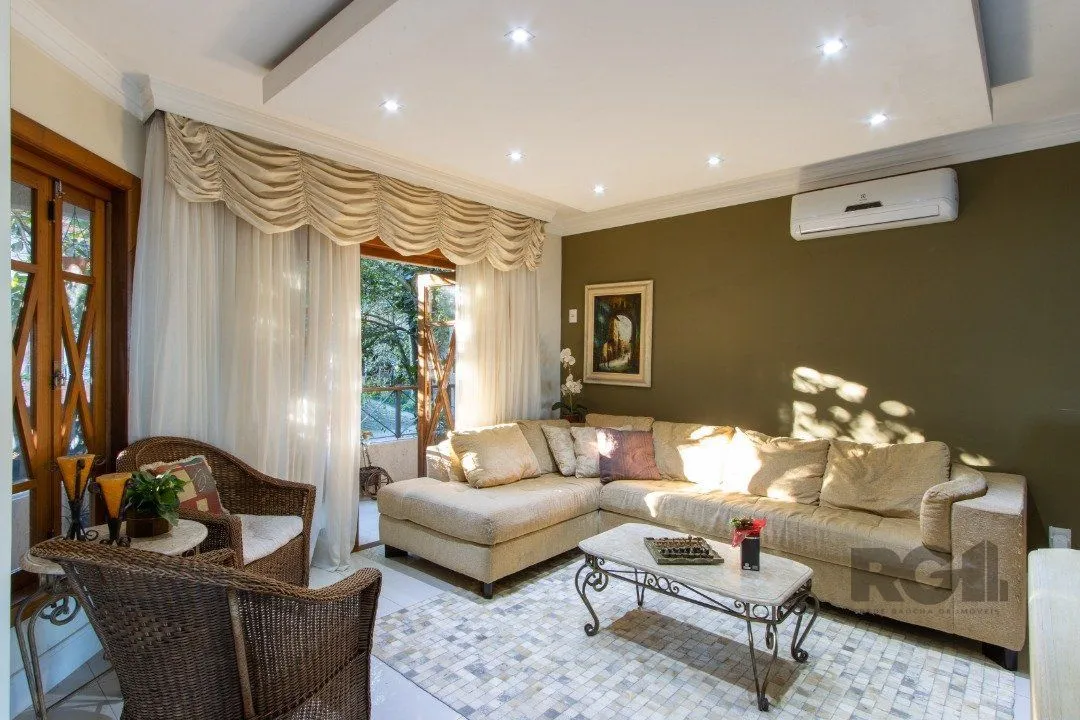 Imagem Casa de Condomínio em Jardim Isabel
