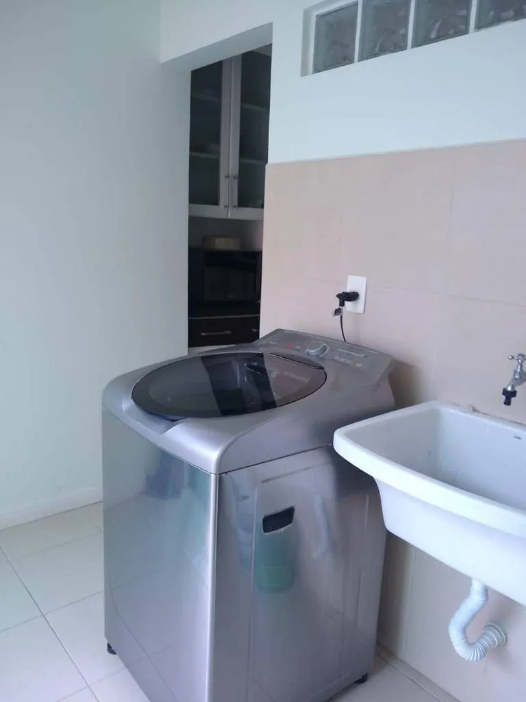 Imagem Casa 5 dormitórios à 170 metros da Praia em Canasvieiras