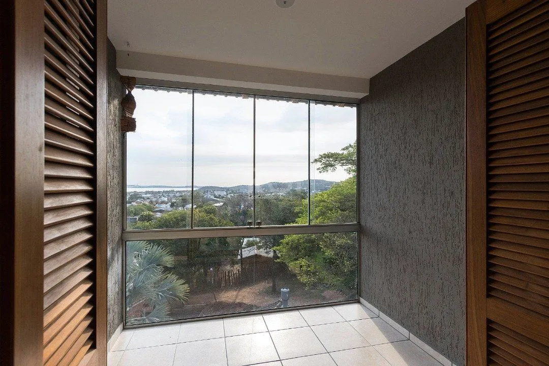 Imagem Casa Condominio para Venda - 262.98m², 3 dormitórios, sendo 1 suites, 2 vagas - Imperial Parque