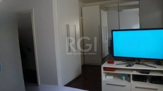 Imagem Apartamento para Venda - 77m², 3 dormitórios, Petrópolis