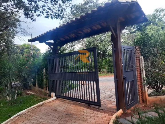 Imagem Maravilhoso Sítio em Condomínio fechado com lote de 5.000 m² !!