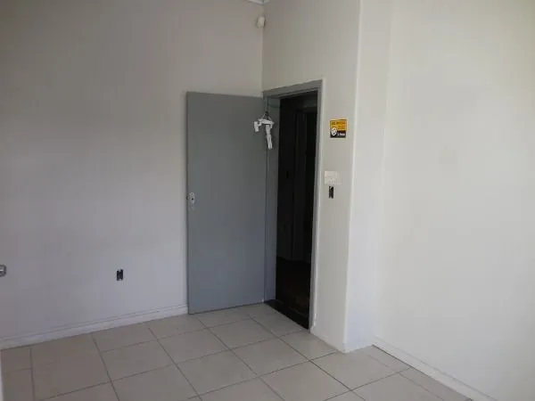 Imagem Casa Comercial, 242m², 5 vagas, Bairro Floresta