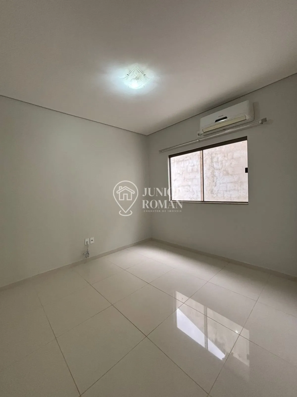 Imagem AMPLO SOBRADO 3 DORM 1 SUITE PLANEJADOS CHURRASQUEIRA NO BAIRRO BANDEIRANTES - BARREIRAS/BA