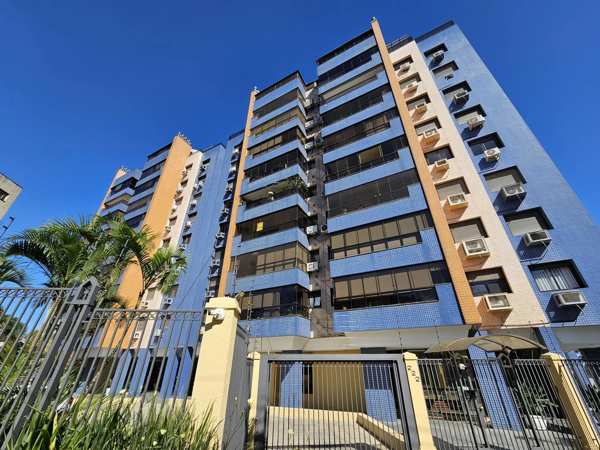 Apartamento 02 dormitórios com suite e 02 vagas individuais no Higienópolis