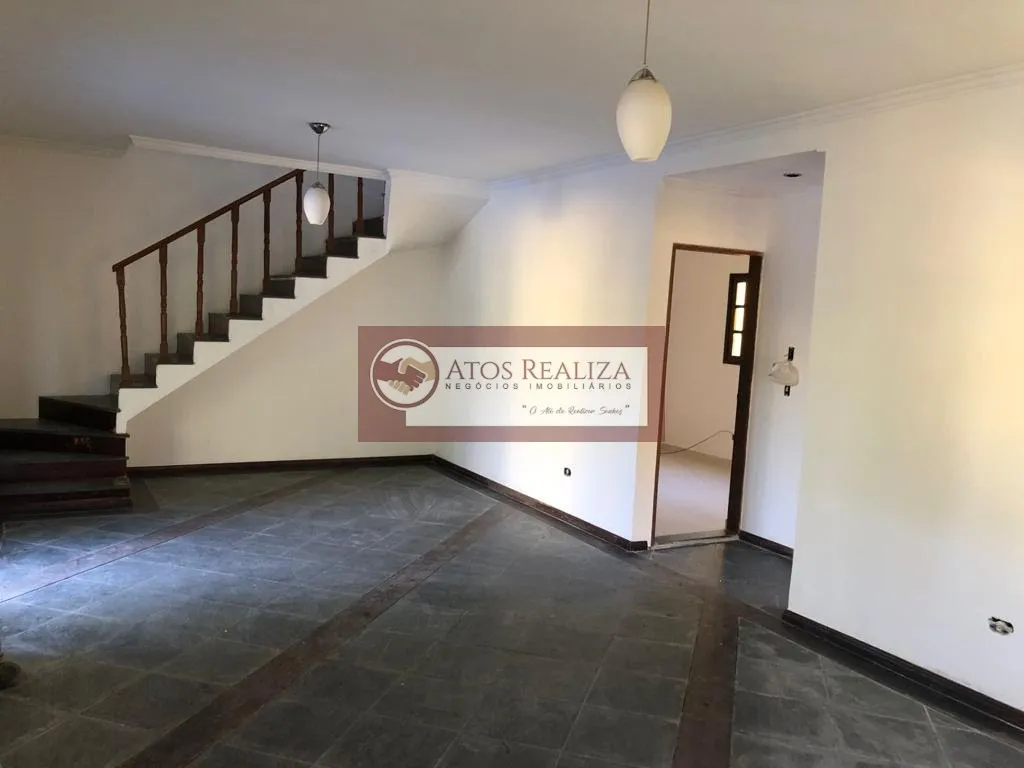 Imagem Sobrado de 220m² com 4 dormitórios e 2 suítes para locação em Jardim Cliper - São Paulo por R$ 4.000