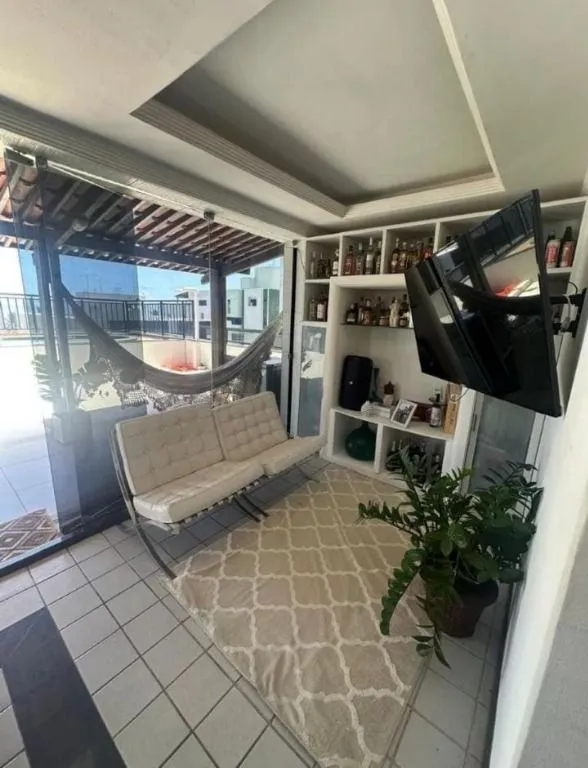 Imagem Cobertura linear de 172 m² em frente à Praia de Intermares