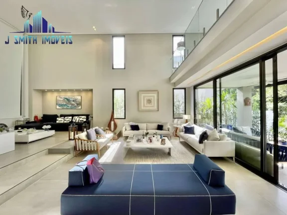 Imagem CASA À VENDA DE PORTEIRA FECHADA! Impecável, 4 suítes, elevador, piscina