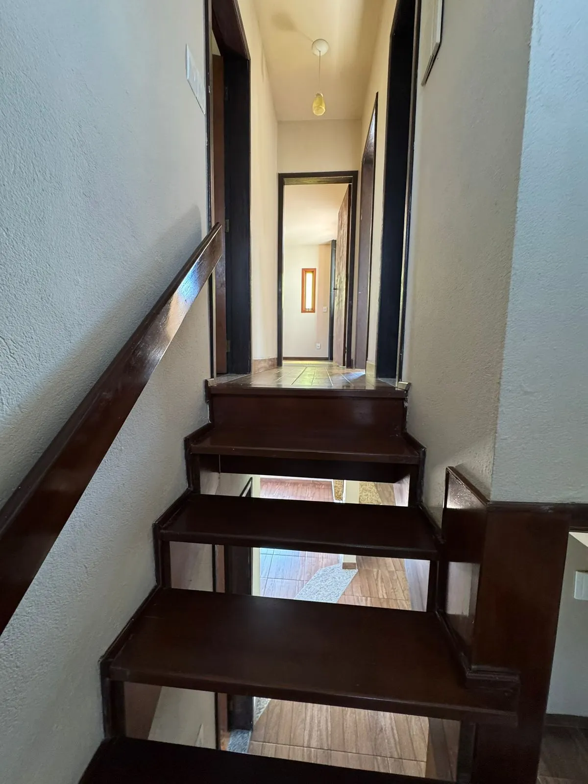 Imagem Casa 4 dorms à venda Avenida Manoel Elias, Porto Alegre.