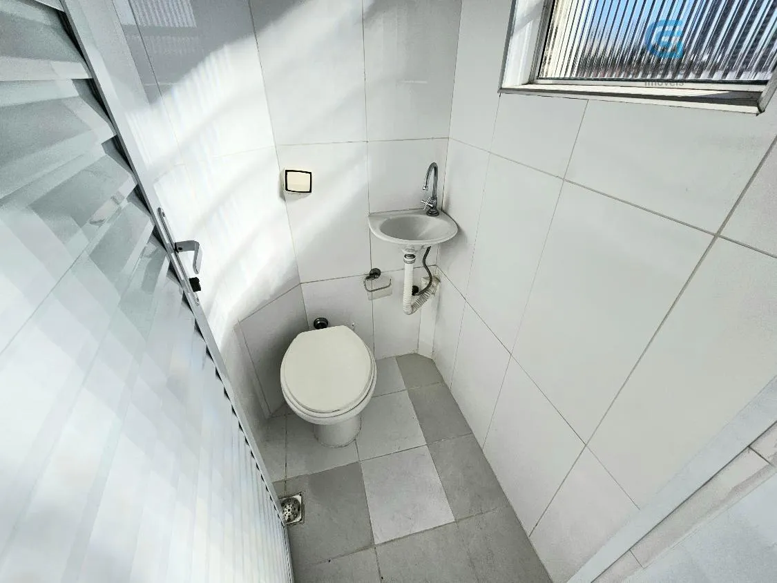 Imagem Vendo Amplo Apartamento Reformado, 03 dormitórios, Boqueirão, Santos