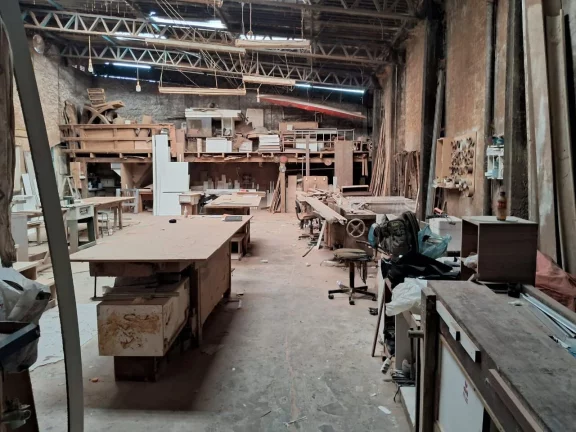Imagem Vende se Galpão de 350m² em Òtima localização para Comércios em Geral no bairro da Vila Mathias.