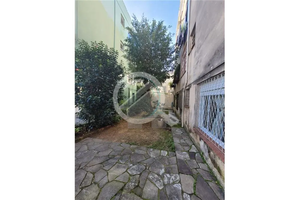 Imagem Apartamento de 1 quarto, semi - mobiliado, localizado no bairro Praia de Belas, um dos bairros mais ...