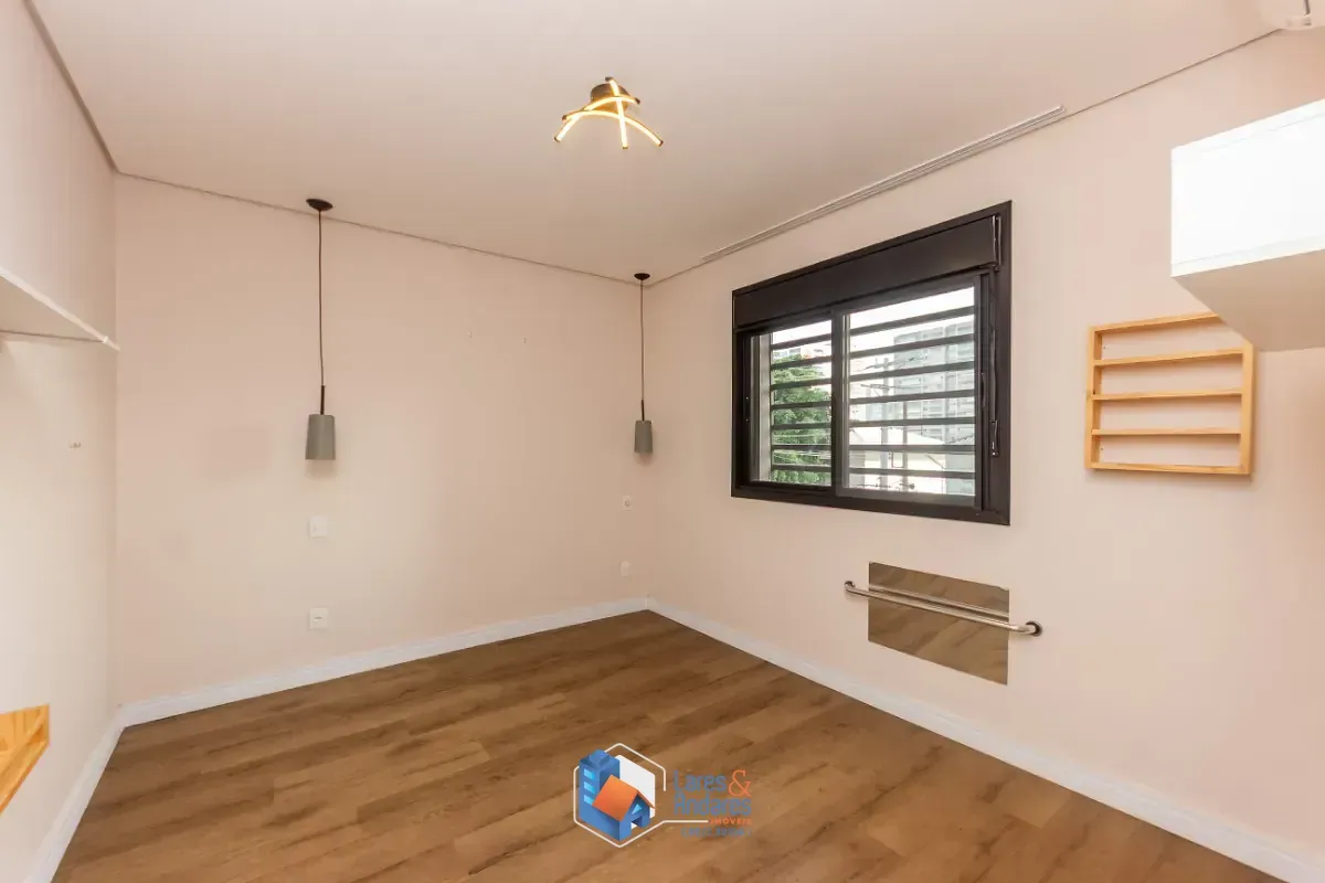 Imagem Casa para venda em Vila Clementino com 3 quartos, sendo 1 suíte, 297m²