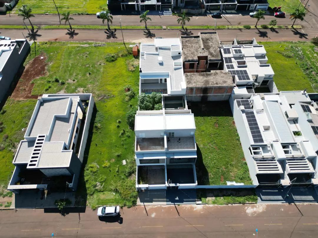Imagem Sobrado de 248m² com Piscina em Cascavel - Recanto Tropical III - Venda