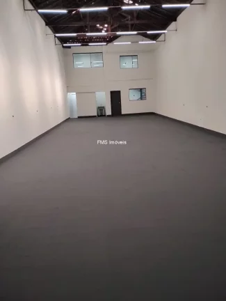 Imagem Galpão Reformado com 300m² para locação no Tatuapé.