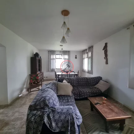 Imagem CASA GRANDE , COM TODOS COMODOS BEM ESPAÇOSOS , MAIS 2 CASAS NO MESMO TERRENO COM ENTRADAS INDIVIDUAIS.