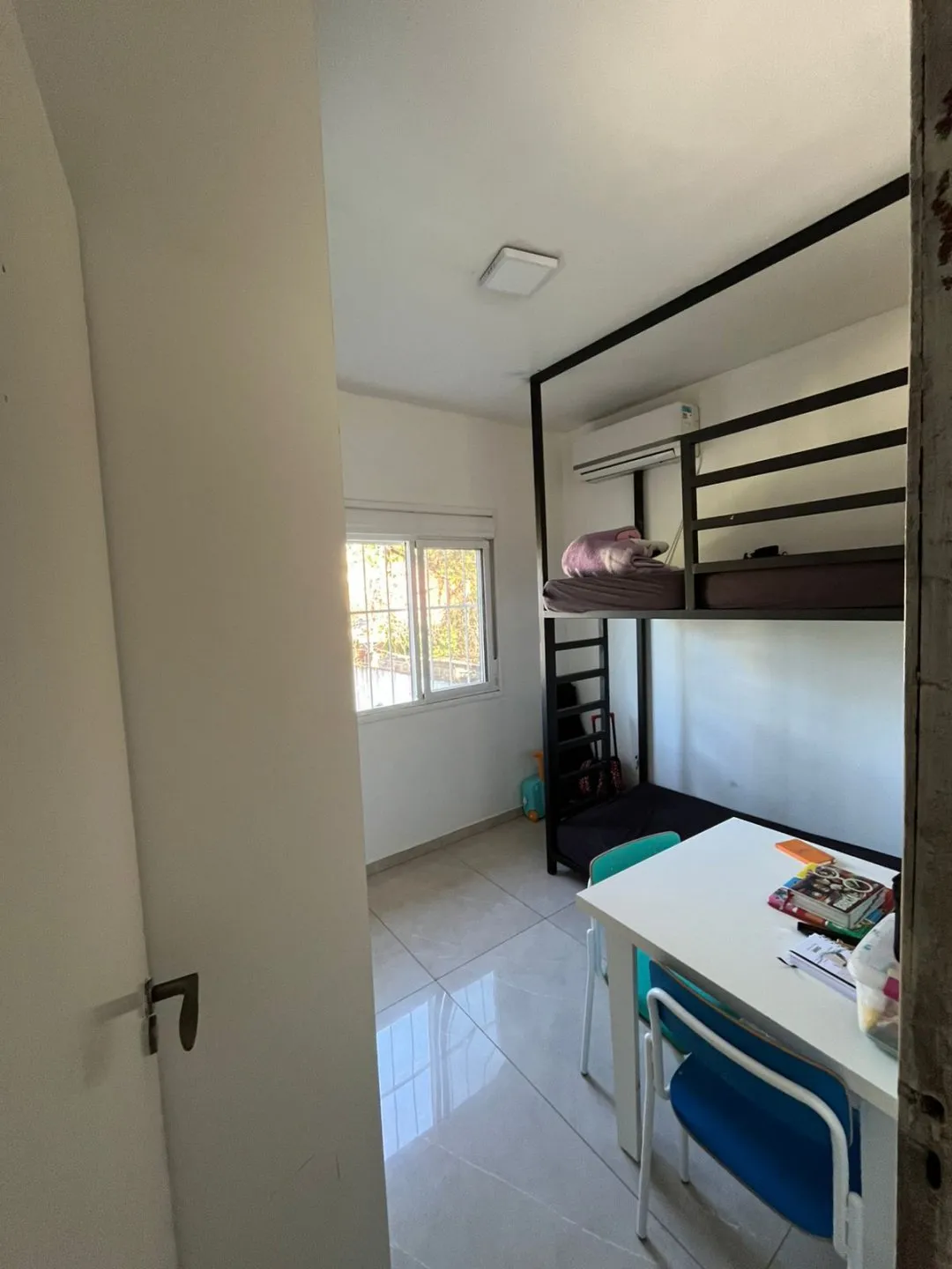 Imagem Casa Residencial com Piscina em Santa Isabel, Viamão - Venda