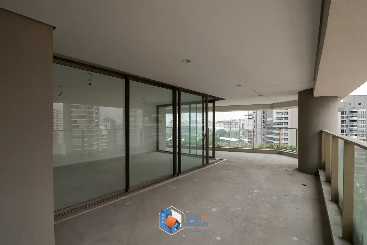 Imagem Apartamento para venda em Moema com 3 quartos, sendo 3 suítes, 221m²
