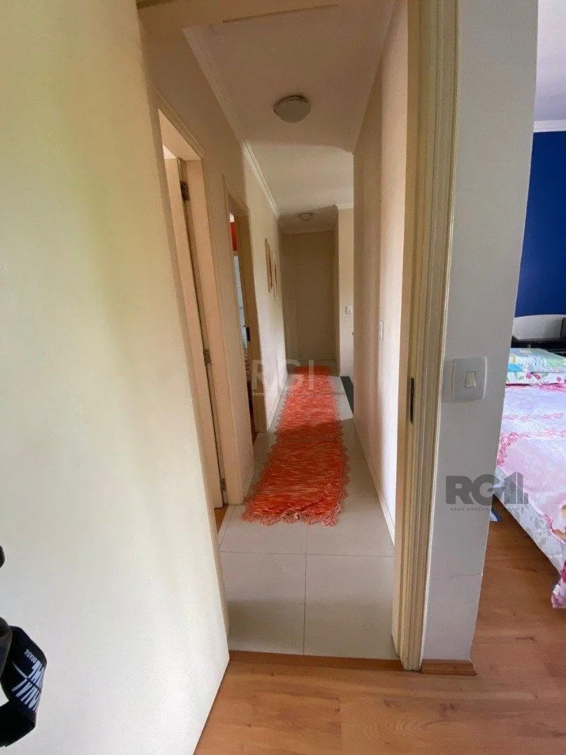 Imagem Casa para Venda - 250m², 3 dormitórios, sendo 1 suites, 2 vagas - Cristal
