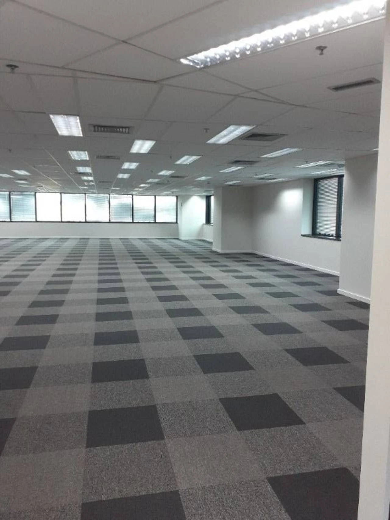 Imagem Sala Comercial à Venda ou Locação, 775 m² em Pinheiros - São Paulo
