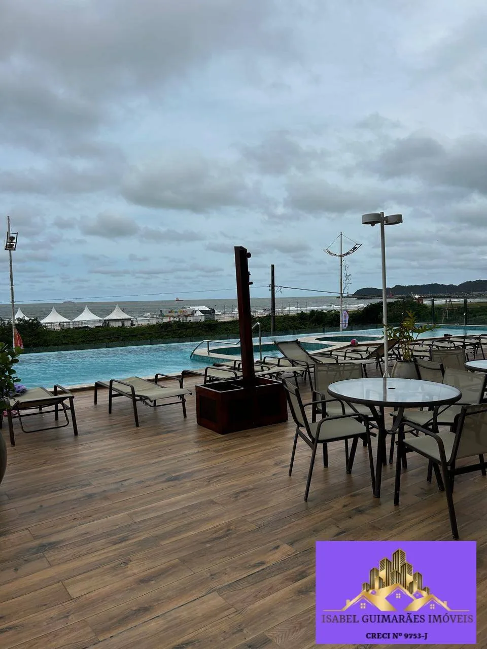 Imagem Apartamento Mobiliado, Frente Mar, 02 Suítes, no Centro de Navegantes