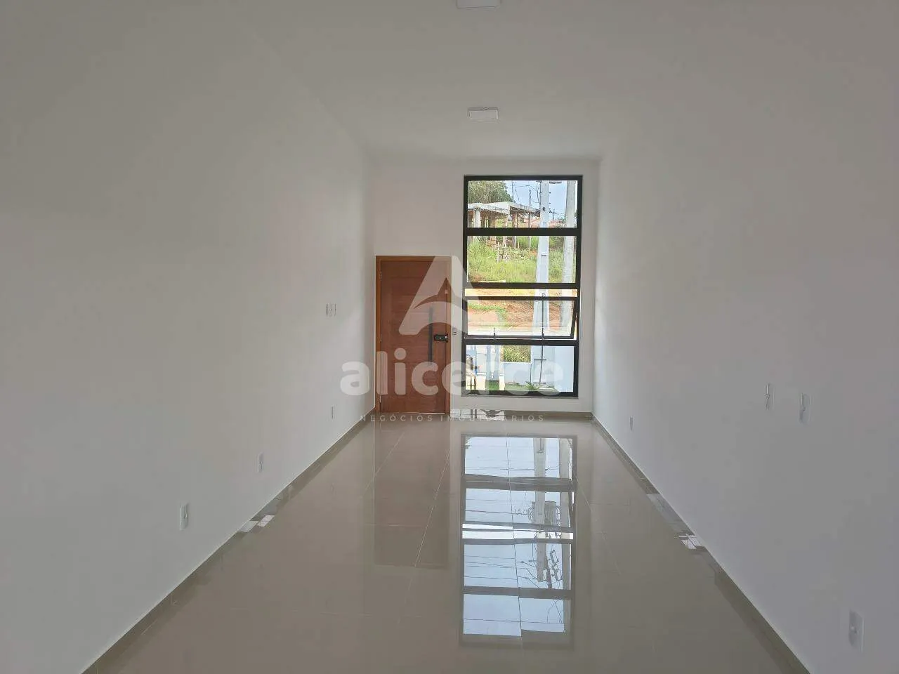 Imagem Casa à venda com 3 quartos 1 suíte, 90m² em Lisboa III São José